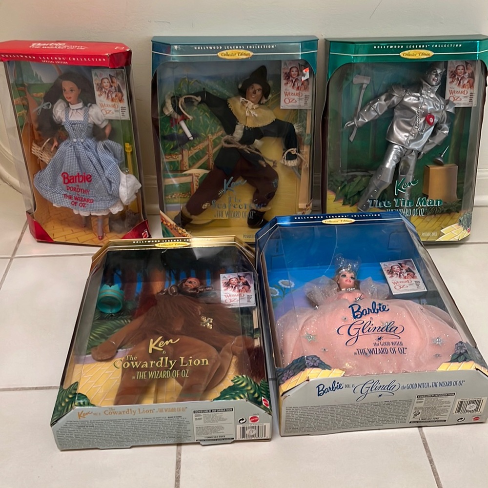 New In Box Collectors Edition Wizard of Oz Barbie Set